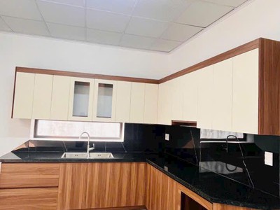 Bán nhà 3 tầng ngõ phố Yết Kiêu, ph Hải Tân, TP HD, 90.6m2, hướng tây bắc, 4 ngủ, chỉ 2.5x tỷ 7