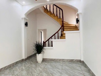 Bán nhà 3 tầng ngõ phố Yết Kiêu, ph Hải Tân, TP HD, 90.6m2, hướng tây bắc, 4 ngủ, chỉ 2.5x tỷ 8