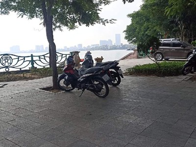 Bán nhà ven hồ tây - view hồ tây. dt 140m2. 8 tầng. giá 37 tỷ 4