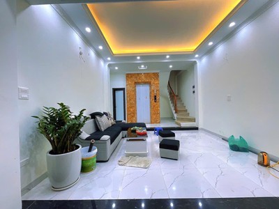 Bán nhà đường đông ngạc từ liêm 40m2, 6 tầng thang máy mt6m giá 5.5 tỷ ctl 0