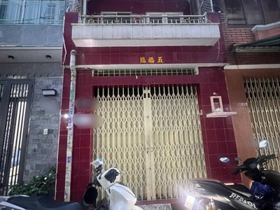 Chính chủ bán nhà nát Q.11   3,6m x 12m   - giá 6,99 tỉ 0