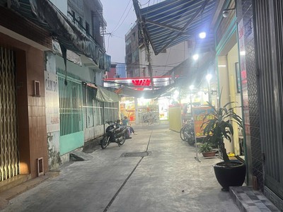 Chính chủ bán nhà nát Q.11   3,6m x 12m   - giá 6,99 tỉ 2