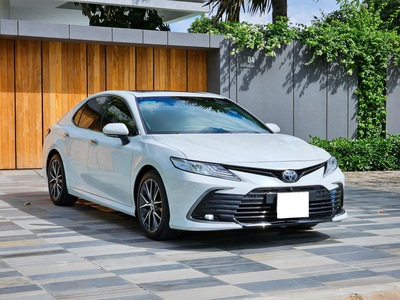 Bán xe Toyota Camry 2.5Q 2023, màu trắng. 1