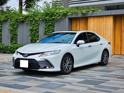 Bán xe Toyota Camry 2.5Q 2023, màu trắng. 2