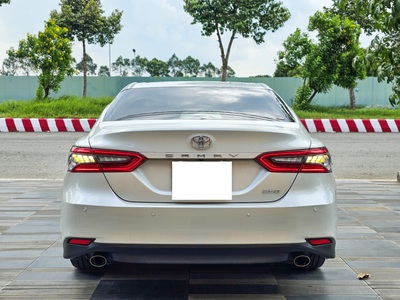 Bán xe Toyota Camry 2.5Q 2023, màu trắng. 3