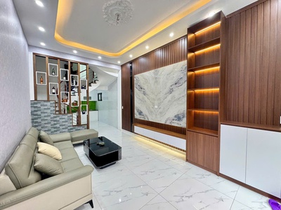 Nhà 3,5 tầng xây độc lập full nội thất, ngay UBND Quận Lê Chân. Giá chỉ 3 tỷ 150 triệu 0