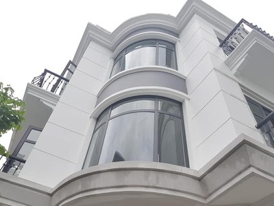 Thi công vách kính, cửa kính cường lực,mặt dựng nhôm kính tại An Thới,Dương Đông,Phú Quốc 5
