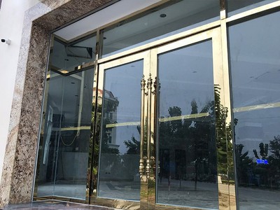 Cửa kính cường lực,mái đón kính,mặt dựng nhôm kính,vách nhôm kính tại phú quốc,kiên giang 2