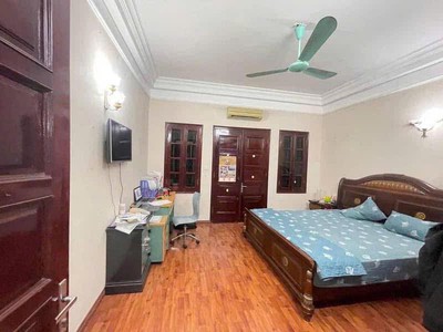 Phân lô nguyễn khánh toàn 61m2 x 5t mt 4.5mngõ thông kinh doanh tốt dòng tiền đỉnh 4