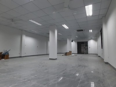 Cho thuê văn phòng gần khu vực Linh Đàm 120m2 0