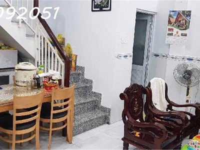 Bán nhà đường bến nghé, quận 7, 2 tầng, 28,8m2, cách 50m ra đường lớn, nhỉnh 2 tỷ 1