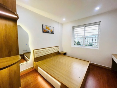 Chính chủ gđ em cần bán căn hộ cc ct 21 kđt việt hưng long biên 2