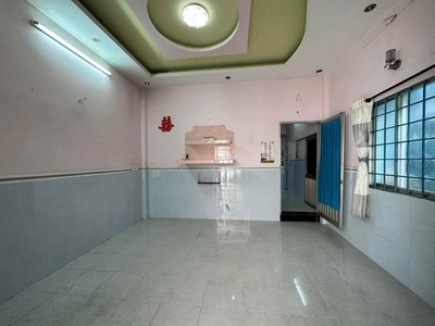 Hẻm 379// sát mt quang trung   64m2  4,7x14 , 2,5 tầng 4pn, sổ vuông, klg, chỉ 4,3 tỷ tl 1