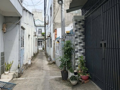 Nhà quận 2, giá rẻ, gần đường 39, shr, hẻm 3 gác, dt 30m2, chỉ 2.5ty 1