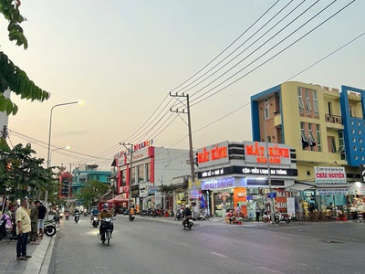 Bán Nhà Mặt Tiền 9x50 Trần Hưng Đạo Dĩ An Kinh Doanh Sầm Uất 2