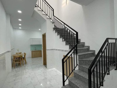 Hẻm to hơn đường -- kinh doanh tốt - ngang đẹp 4 m - nhà 3 tầng mới -5pn - nhỉnh 6 tỷ 1