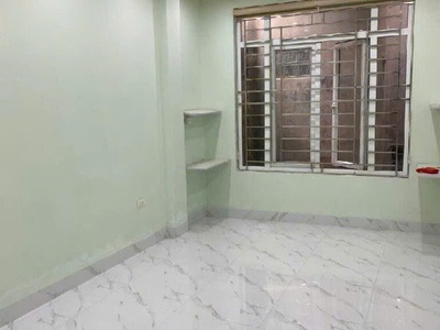 Đống đa- hiếm cực- hơn 5 tỷ - nhà dân xây đẹp - gần phố - cách ô tô tránh 25 mét - ở hoặc đầu tư 4