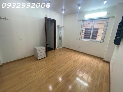 Cần bán nhà phố thịnh quang đống đa vị trí đẹp hiếm nhà vào ở luôn 30m x5 tầng 6,3 tỉ 2