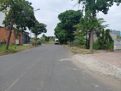 Chủ ngộp bank gửi bán gấp 80m2 - 5.3tỏi  tl - hẻm rộng nguyễn duy trinh q9 0