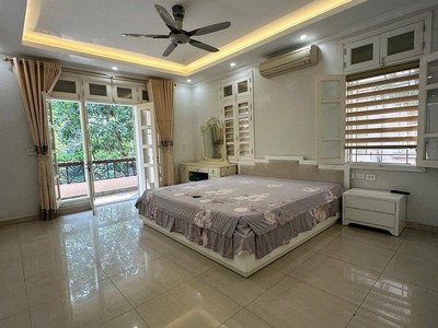 Cần bán nhà lk nguyễn trãi, view chung cư vỉa hè oto tránh văn phòng, 96m mt5.5, nhỉnh 37tỷ 4