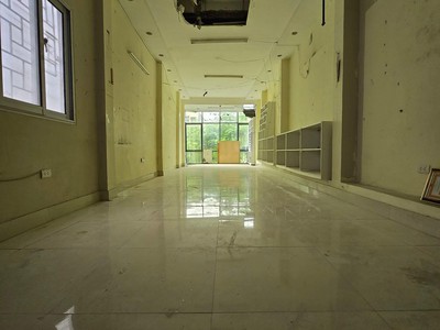 Mặt phố vip thái hà   mặt phố   thang máy   sổ đẹp   kinh doanh tốt    1 mặt phố 1 mặt ngõ. 3