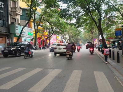 Phân lô vip phố dương khuê, 7 tầng thang máy, vỉa hè rộng, kinh doanh đỉnh, chỉ 25 tỷ 4