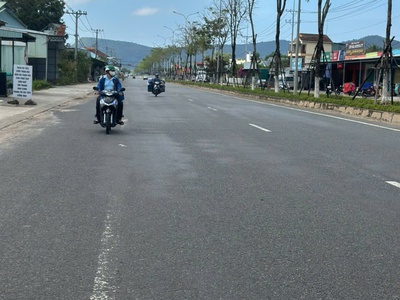 Bán đất nền phú quốc 500m2, mặt tiền đường 3/2, 2.4 tỷ, sổ hồng 0