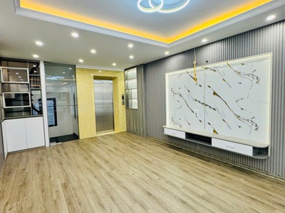 Kinh doanh - 7 tầng thang máy kính koong chạy- hiếm - ô tô vào nhà - vị trí đắc địa - cho thuê văn 3