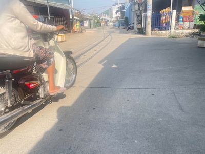 Bán đất nền phú quốc 500m2, mặt tiền đường 3/2, 2.4 tỷ, sổ hồng 1