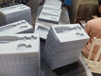 Khay nhựa,định hình,gia công phun nhung trên mọi chất liệu :nhựa,gỗ,giấy,kim loại 3