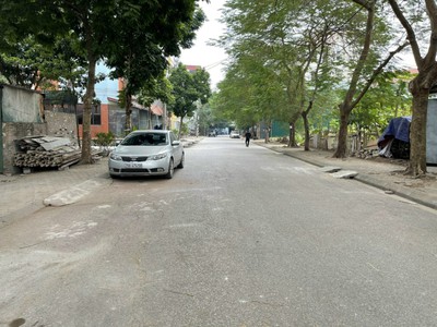 Đất đẹp rộng 240m mặt tiền: 12m ở thượng thanh long biên mặt đường vỉa hè oto tránh 33 tỷ 1