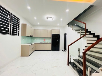 Bán nhà phố thái thịnh, trung tâm đống đa. vị trí đẹp, khung cột chắc chắn, thiết kế hiện đại. chủ 2