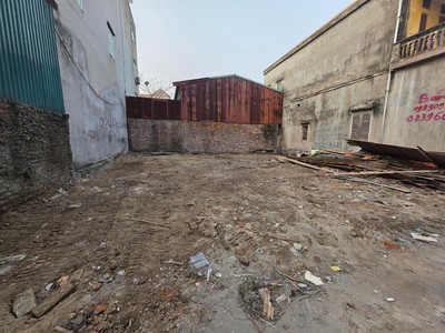 cơ hội đầu tư đất vuông vắn dt 46.7m sổ đỏ chính chủ giá 2 tỷ 3 2