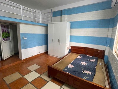Chính chủ 32 đỗ đức dục nhà 2 mặt thoáng, đầu chợ, trống phòng 3tr3, 3tr5 có máy giặt chung 1
