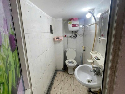 Chính chủ 32 đỗ đức dục nhà 2 mặt thoáng, đầu chợ, trống phòng 3tr3, 3tr5 có máy giặt chung 2