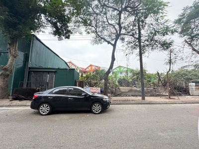 Đất đẹp rộng 240m mặt tiền: 12m ở thượng thanh long biên mặt đường vỉa hè oto tránh 33 tỷ 3