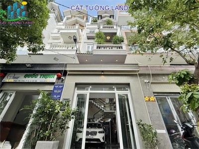 Nhà cực đẹp, nội thất cao cấp. đường 10m phạm văn chiêu, p.14. giá 9.9 tỷ 0