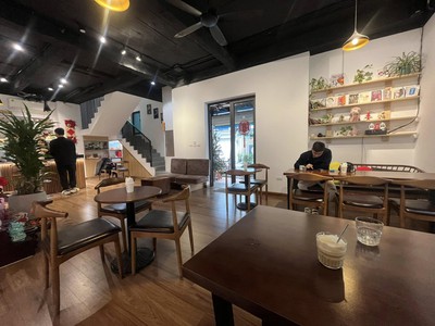 Chính chủ cần bán biệt thự vip kđt mới hạ đình,lô góc 2 mặt tiền 25m,kd đẳng cấp,giá 65 tỷ 1