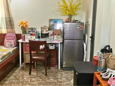 Nhà đẹp, 2 tầng, 95m2, mặt tiền đường kinh doanh, ngang 6m 1