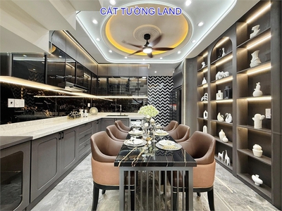 Nhà cực đẹp, nội thất cao cấp. đường 10m phạm văn chiêu, p.14. giá 9.9 tỷ 2