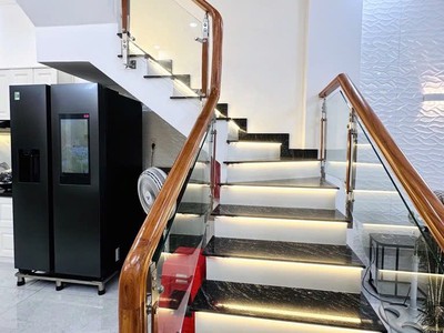 Bán gấp nhà 4 tầng - đường 12m - sát gò vấp -  giá bán: 6.3 tỷ  tl chính chủ . 3