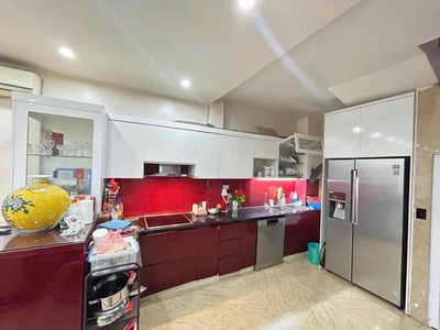 B.án nhà âu cơ tây hồ, nhà 5 tầng dân xây kiên cố, ôtô đỗ cửa gara. 47m2 mt4, 6t.ỷ 3