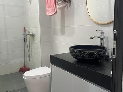 Chính chủ cần bán biệt thự vip kđt mới hạ đình,lô góc 2 mặt tiền 25m,kd đẳng cấp,giá 65 tỷ 4