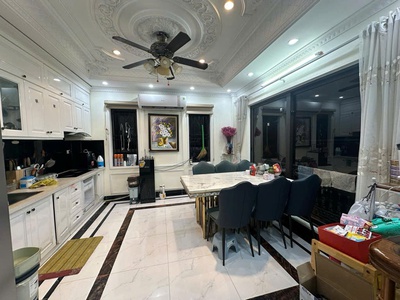Siêu hiếm mặt phố nguyễn văn cừ long biên- bán đất tặng nhà 3 tầng - dt: 98m2 - vị trí đắc địa mặt 1