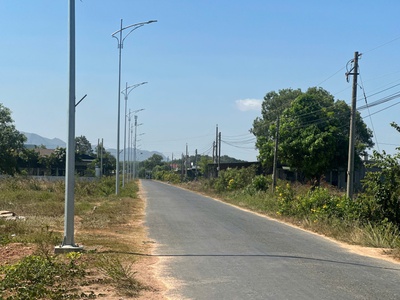 Bán đất thổ cư đường đinh công tráng, tân tiến, thị xã lagi giá rẻ nhất 129tr/m ngang gần biển 0