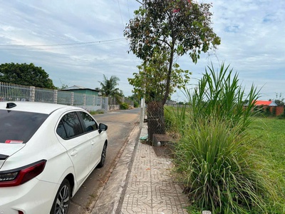 Bán Đất Gần Sát Mặt Tiền Gần Chợ Gò Đen   127m2   Giá 800 Triệu 0