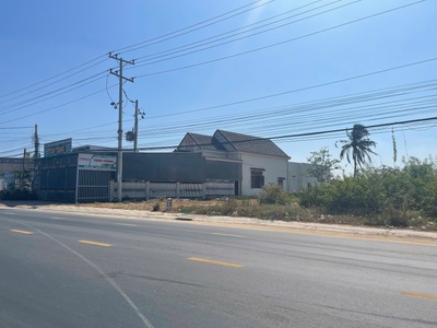 Đất ngộp mặt tiền nguyễn chí thanh, thị xã lagi chỉ 400 triệu/m ngang ngay trung tâm 4