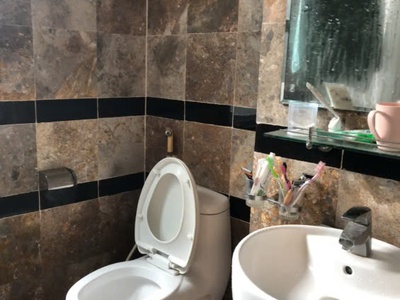 Chính chủ có phòng tầng 5 cần nhượng lại tại ngõ 612 đường lạc long quân   đối diện lotte  - tây 4