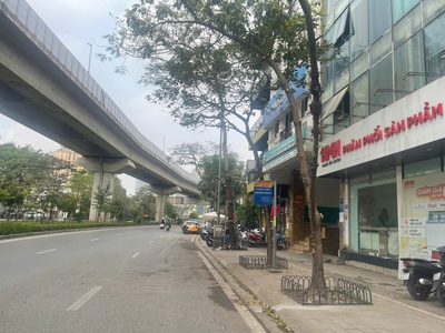 Bán nhà cũ mặt phố hoàng cầu, diện tích 100m mặt tiền 6,5m - vỉa hè rộng kinh doanh sầm uất 2