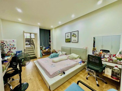 Bán nhà đẹp ở ngay kdc phú lợi, sổ riêng 4 tầng, 6x18 chỉ 10 tỷ nhỉnh 3